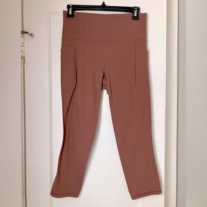 Athleta salutation stash pocket II capri